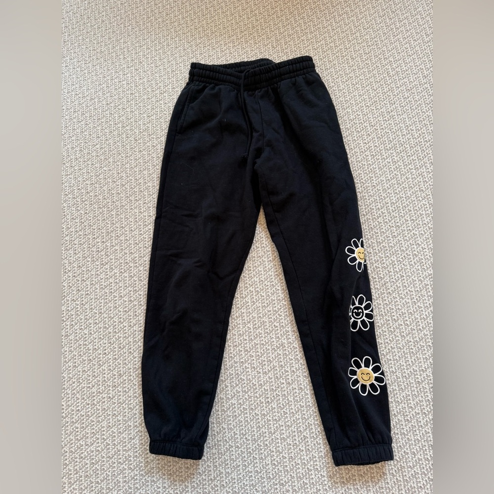Black Joggers with Daisy Design
